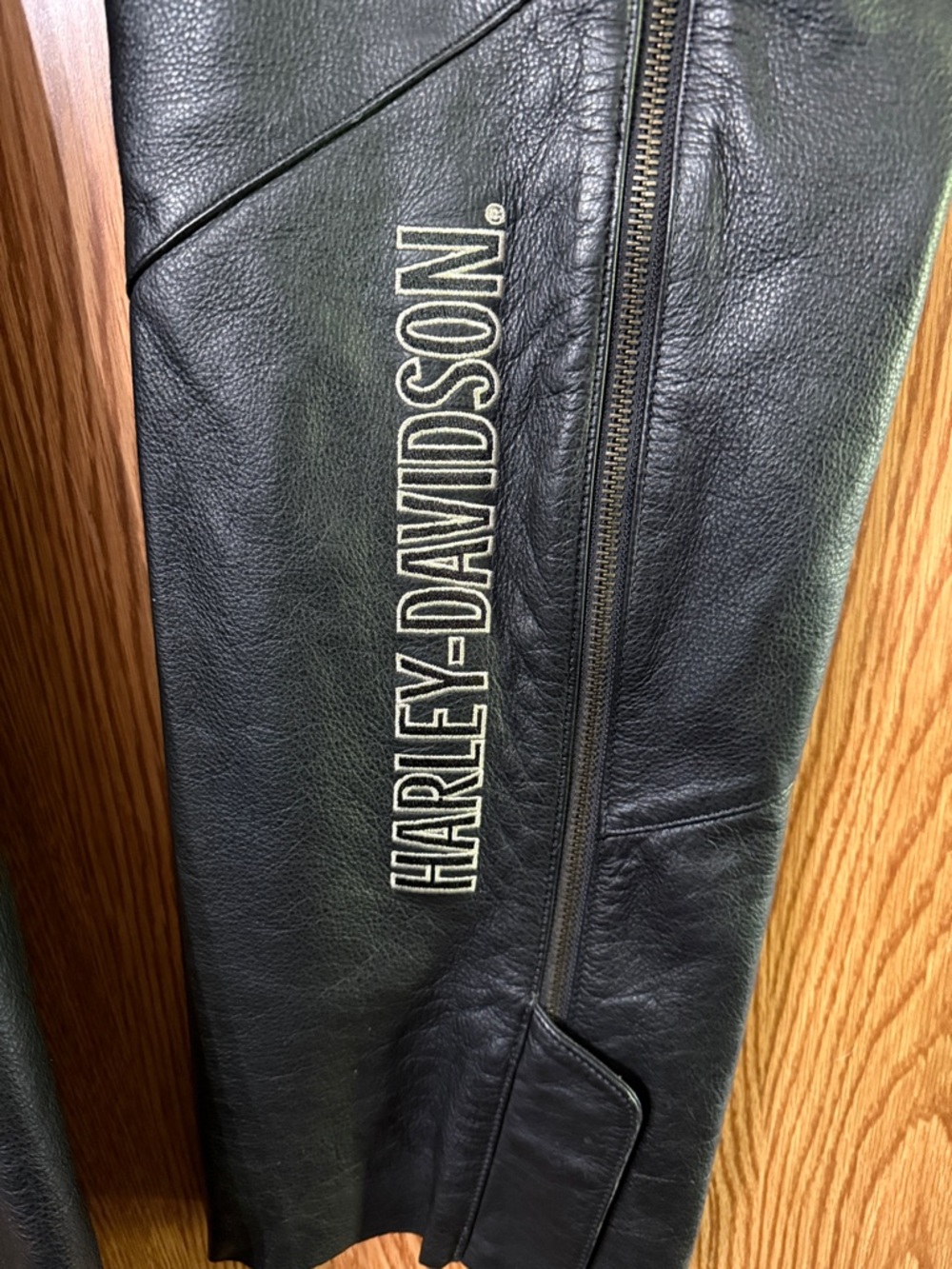 Harley-Davidson Black Leather Chaps with Embossed Logo - Picture 2 of 8